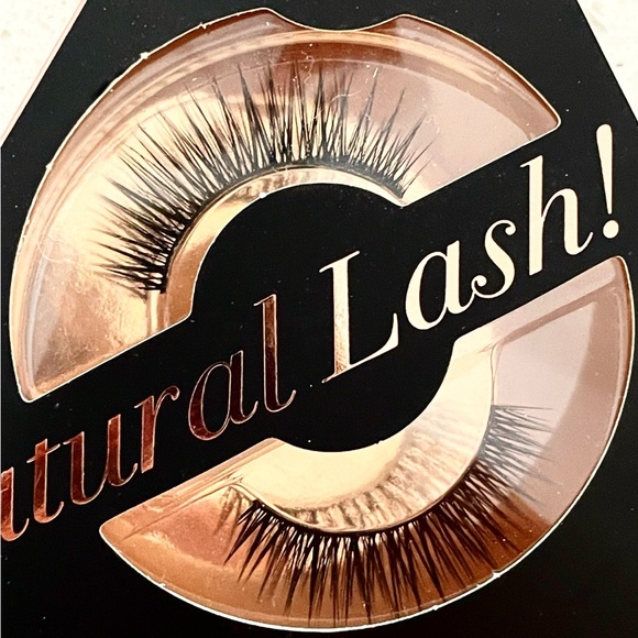 Paris Hilton Natural Lash False Eyelashes - 2 PACK Lightweight Comfortable Wear - Picture 4 of 4